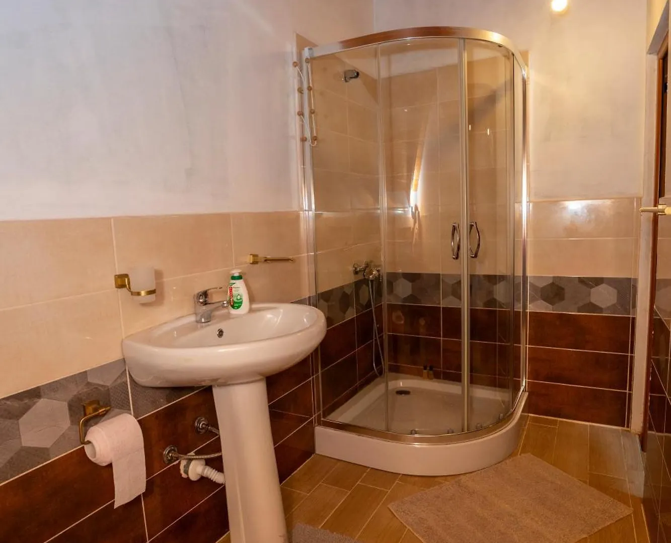 Bee Eco Guest House Moll' e Shoshit 0*,  Albania